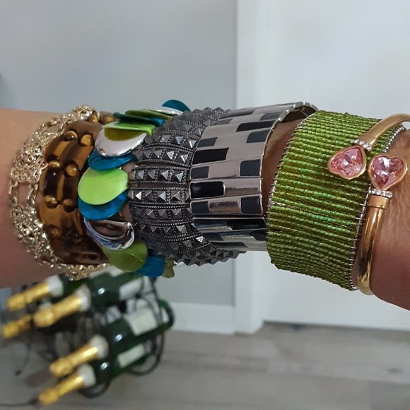 Bracelet Lot - Picture 1 of 3